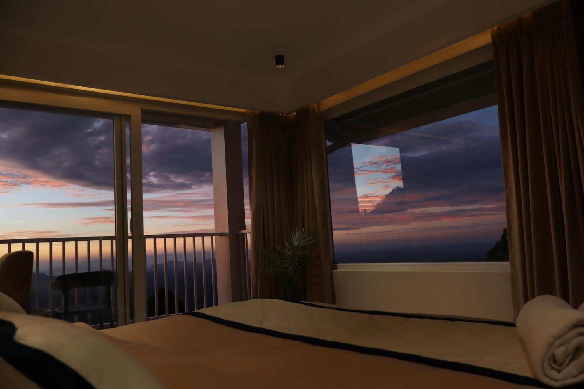 The Clouds End Hotel Devikolam Екстериор снимка